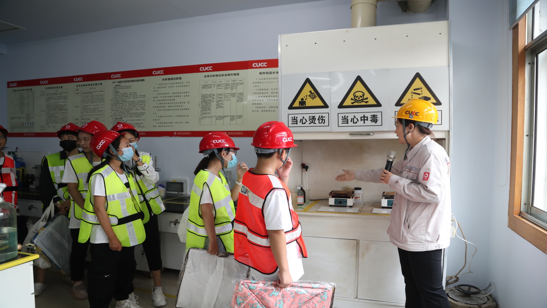 j9����վ�����й����ٷ���վ